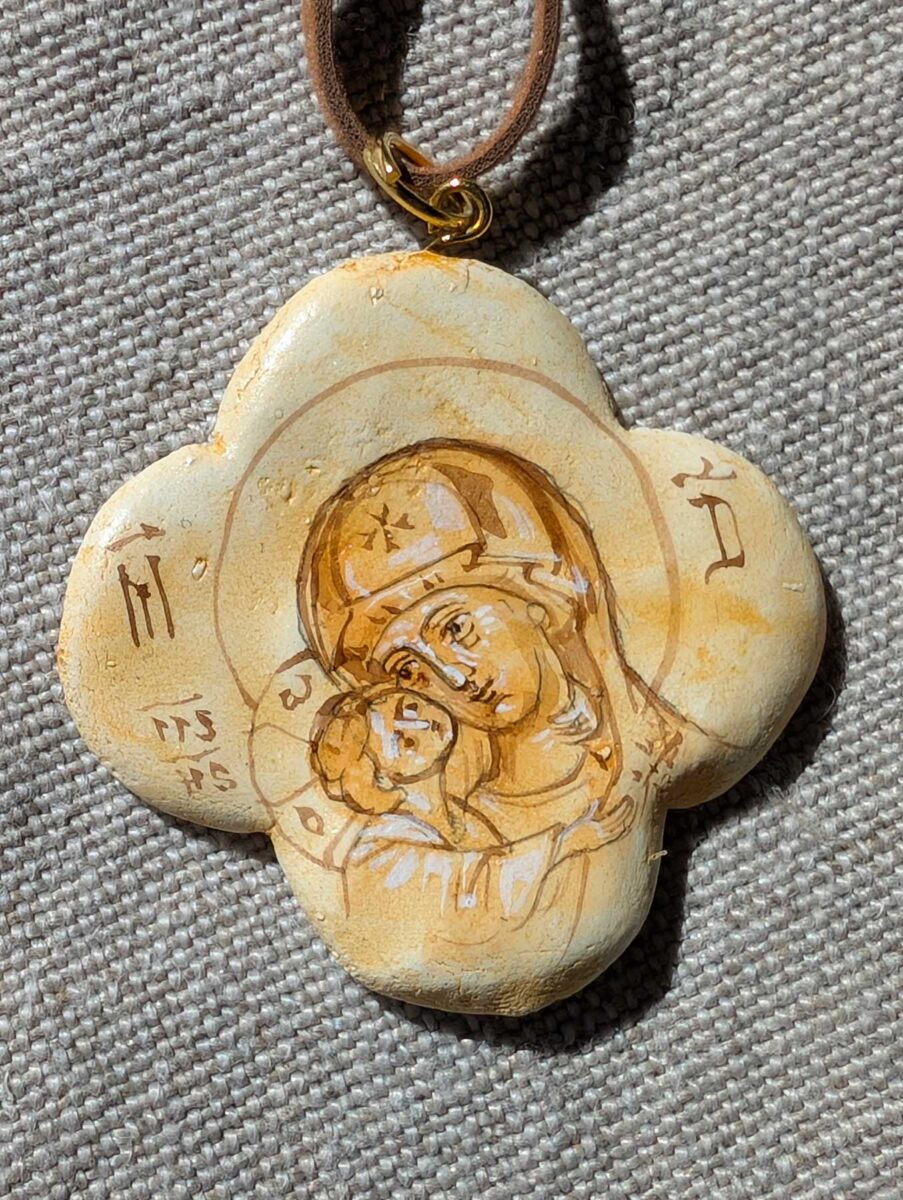 Cruciulita pictata maica domnului. 01