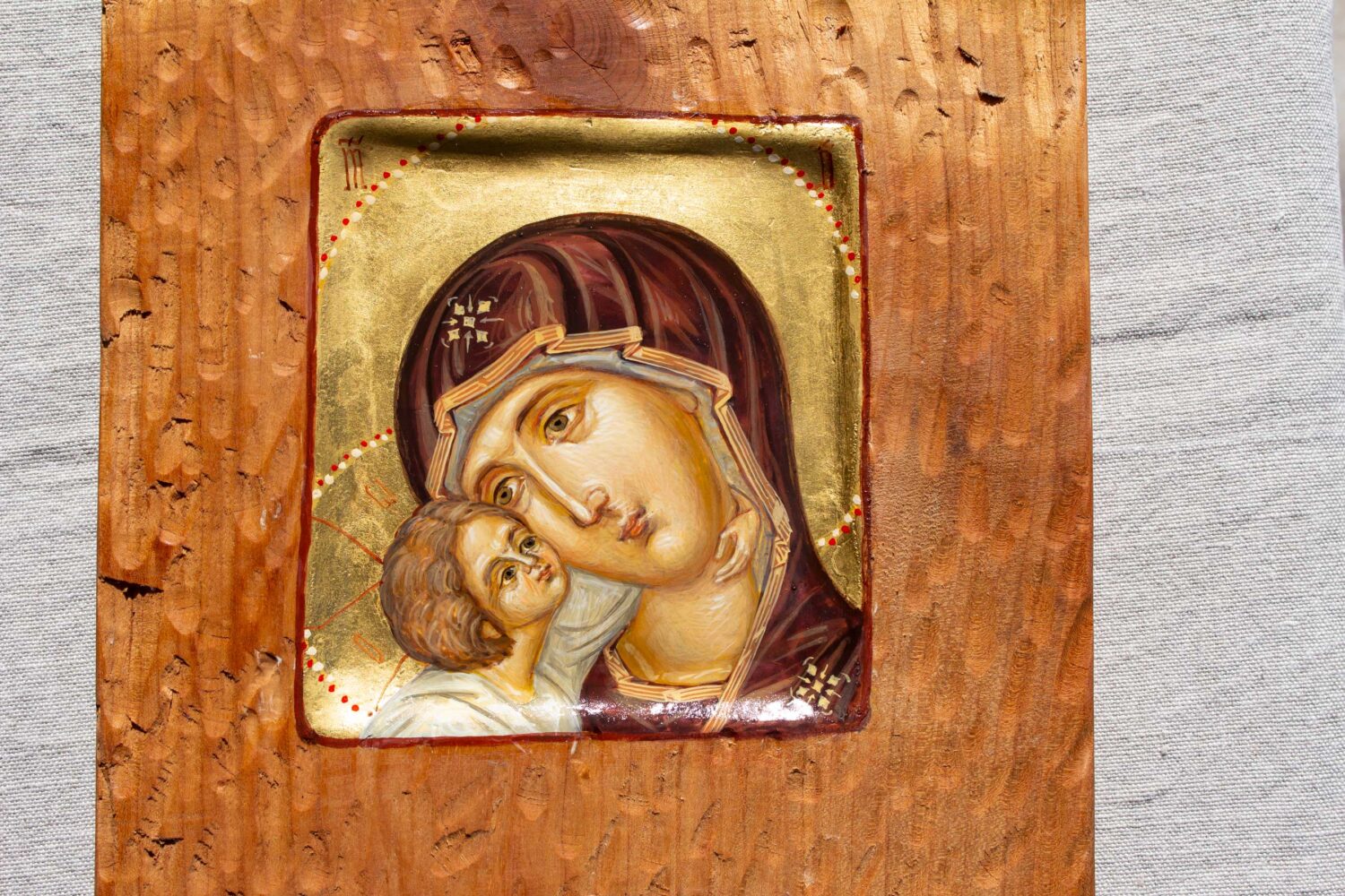 Maica domnului cu pruncul sculptat9 Maica domnului cu pruncul sculptat9