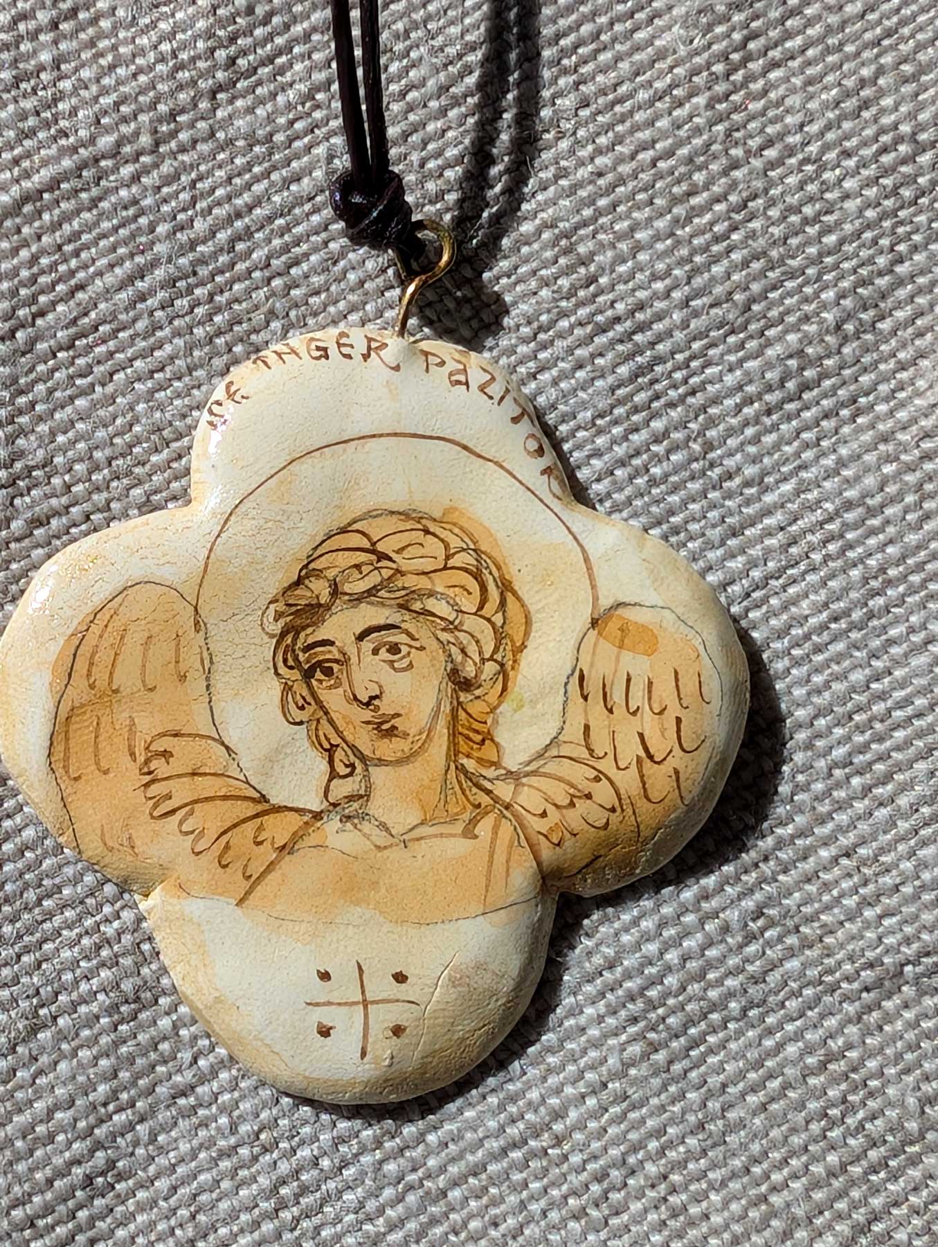 Cruciulita pictata sf.inger pazitor3. 01 Cruciulita pictata sf.inger pazitor3. 01