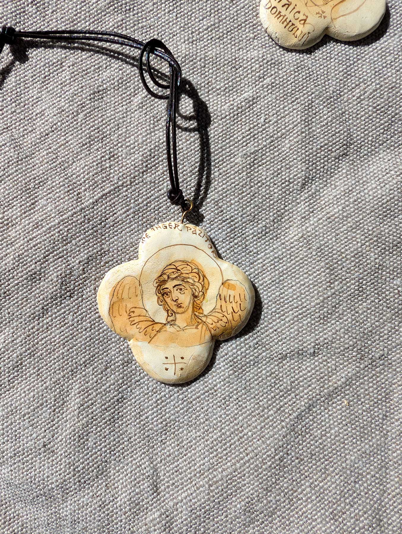 Cruciulita pictata sf.inger pazitor3. 02 Cruciulita pictata sf.inger pazitor3. 02